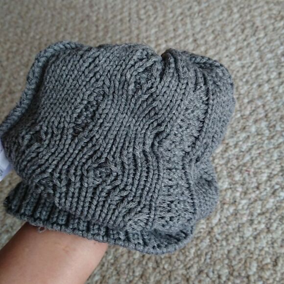 Gray and Garnet gamecock Knit Beanie Pom Pom -  ZooZatz - Picture 10 of 11